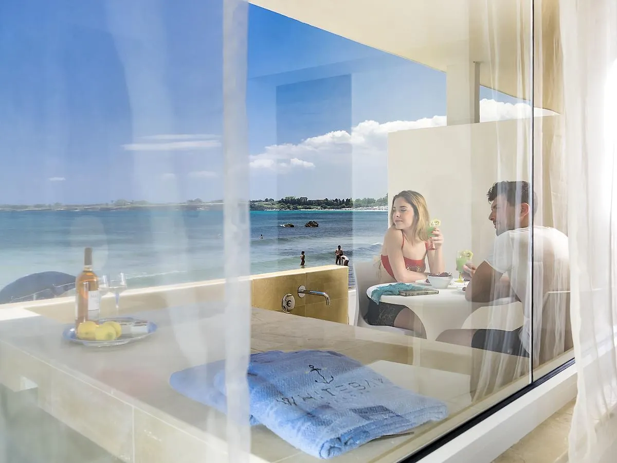 White Bay Hotel Fontane Bianche 4*,